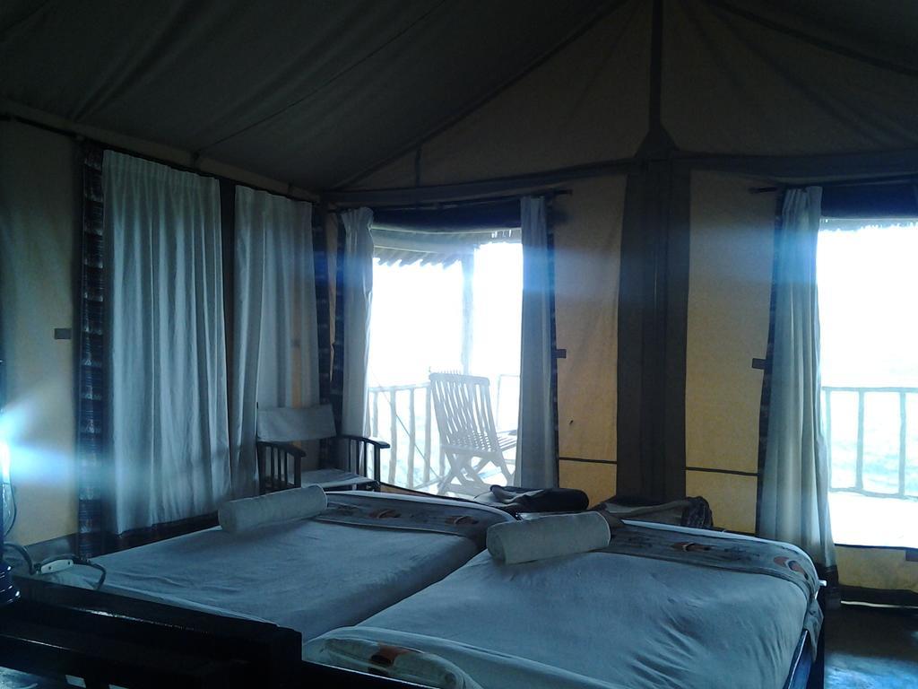הוילה נקורו Maili Saba Camp חדר תמונה